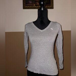 Classic Gray V-Neck Long Sleeve Tee